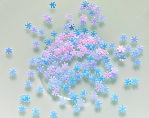 量り売り　雪の結晶のスパンコール　ホログラム　ミルキーABカラー　10g/約2000個　P578 4枚目の画像