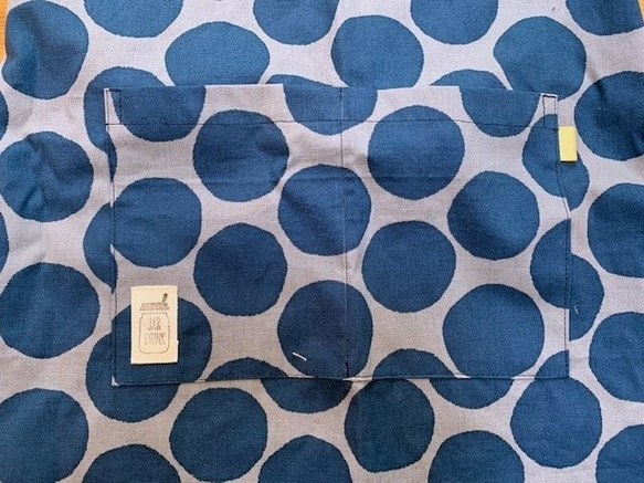 ハンドメイド・エプロン・三角巾・140~150サイズ・大きなドット紺・BOYS 2枚目の画像