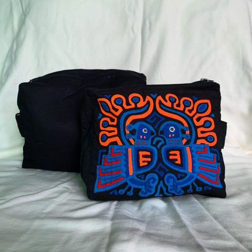 パナマ発クナ族手作り モラ刺繍入りポーチ ポーチ Happies People 通販