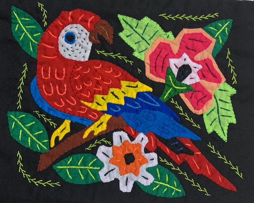 モラ刺繍 パナマ クナ族（額装済み） モラ刺繍 パナマ クナ族（額装済み）