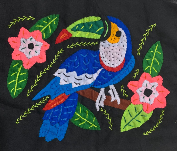 パナマ発クナ族手作り モラ刺繍生地S トゥカン 1枚目の画像