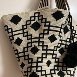 コロンビア発Wayuu 手編みトートバッグ XL　幾何学模様　モノクローム 8枚目の画像