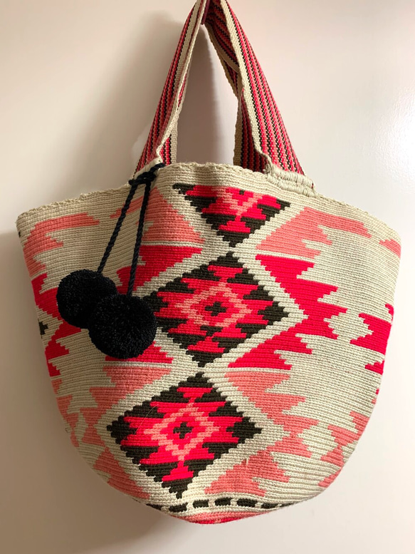 コロンビア発Wayuu 手編みトートバッグ XL　ベージュxピンク 2枚目の画像