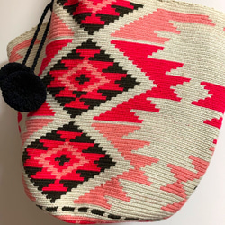 コロンビア発Wayuu 手編みトートバッグ XL　ベージュxピンク 5枚目の画像