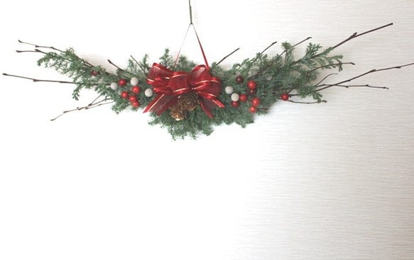 【一点もの】小枝とヒムロ杉のクリスマススワッグ 3枚目の画像