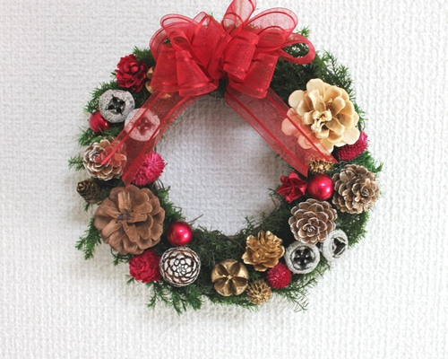 ベーシックカラーのクリスマスリースS リース BrightBerry 通販