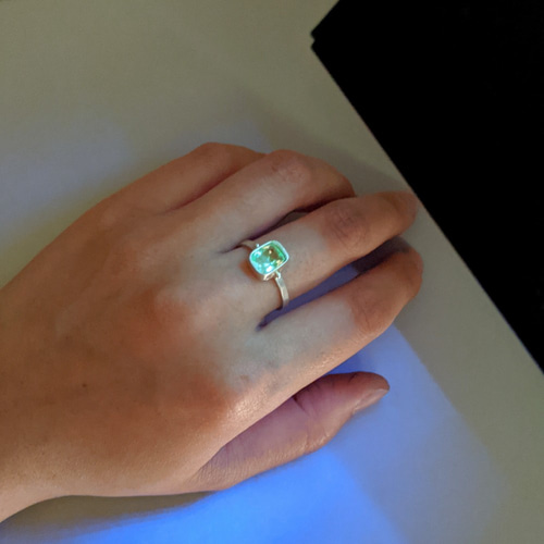 ハイアライトオパールの覆輪リング / 天然石・Silver950 指輪・リング