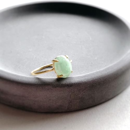ミャンマー産 翡翠 ジェイダイド オーバル10×8 爪留めリング