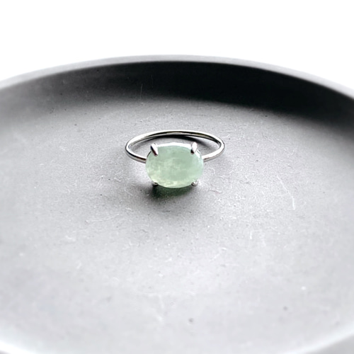 ミャンマー産 翡翠 ジェイダイド オーバル10×8 爪留めリング