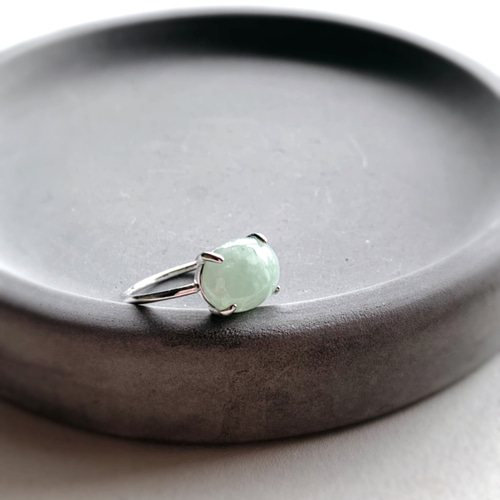 ミャンマー産 翡翠 ジェイダイド オーバル10×8 爪留めリング