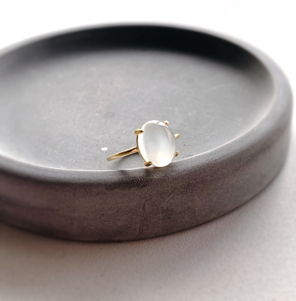 天然石　インド産　ホワイトムーンストーン  爪留めリング　指輪　silver925  18KGP 3枚目の画像