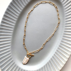 necklace  ♥︎ 数量限定　♥︎ バロックパール×マンテル留めチェーンネックレス　ゴールド 1枚目の画像
