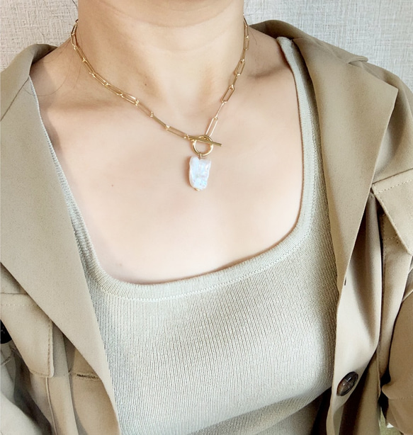 necklace  ♥︎ 数量限定　♥︎ バロックパール×マンテル留めチェーンネックレス　ゴールド 6枚目の画像