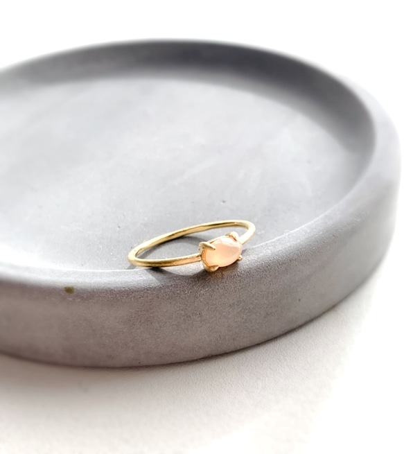 天然石　オレンジムーンストーン  4×6オーバル　爪留めリング　指輪　silver925 18KGP 1枚目の画像
