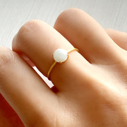 天然石　ビルマ産　翡翠　ジェイダイド　爪留めリング　指輪 1枚目の画像