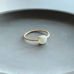 天然石　ビルマ産　翡翠　ジェイダイド　爪留めリング　指輪 3枚目の画像