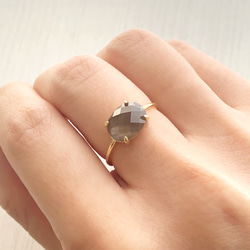 天然石　ホワイトシェル×スモーキークォーツ　AAA　爪留めリング　指輪 1枚目の画像