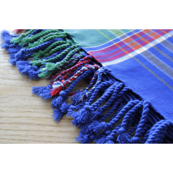 ケニアの綿織物 キコイ（ Kikoi ）ショール大判 ストール 羽織る 3枚目の画像