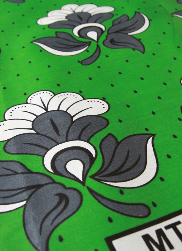 アフリカ布『 カンガ 』 グリーン × グレー フラワー 2枚目の画像