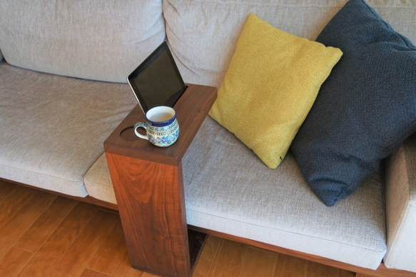 受注製作】ウォルナット無垢材のソファーサイドテーブル サイド