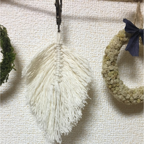 マクラメフェザーキーホルダー