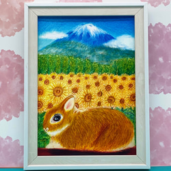 SALE[日本一の夏の富士山とひまわり畑とうさぎちゃん] 複製画(印刷)※サイズ2Ｌ127✖️178)額付きです。 2枚目の画像