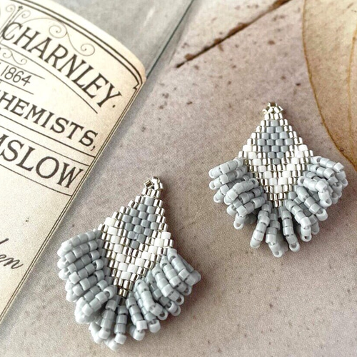 ビーズフリンジピアス イヤリング デリカビーズアクセサリー