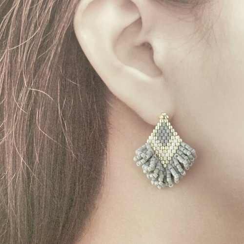 ビーズフリンジピアス イヤリング デリカビーズアクセサリー ピアス