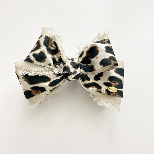 大きめリボンバナナクリップ White cheetah ホワイトチーター 大きめリボンバナナクリップ White cheetah ホワイトチーター