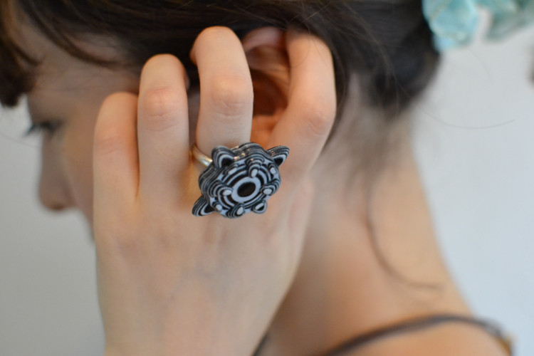 （オーダーメイド可） Kaleido　Ring (黒&白)