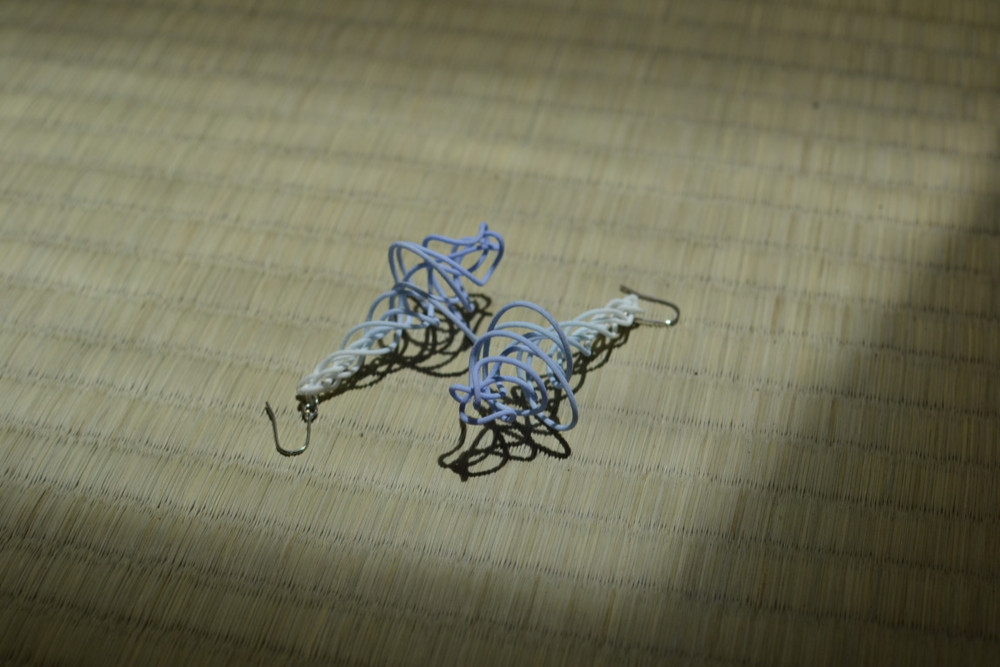 新色グラデーション！"Snow Blue" Blue/White　ピアス　イヤリング　SPIRO　トルネード