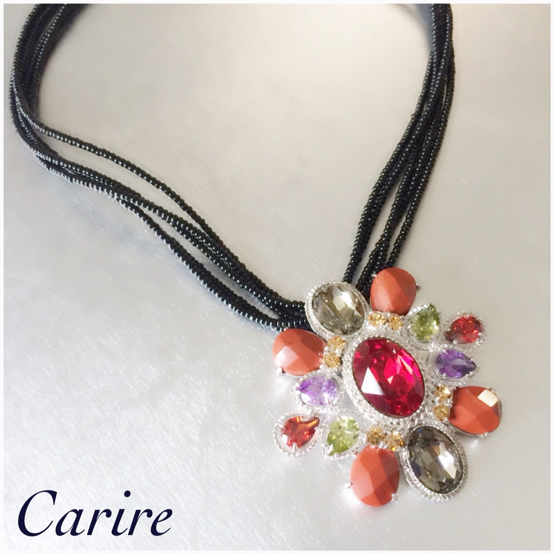 スワロブローチネックレス