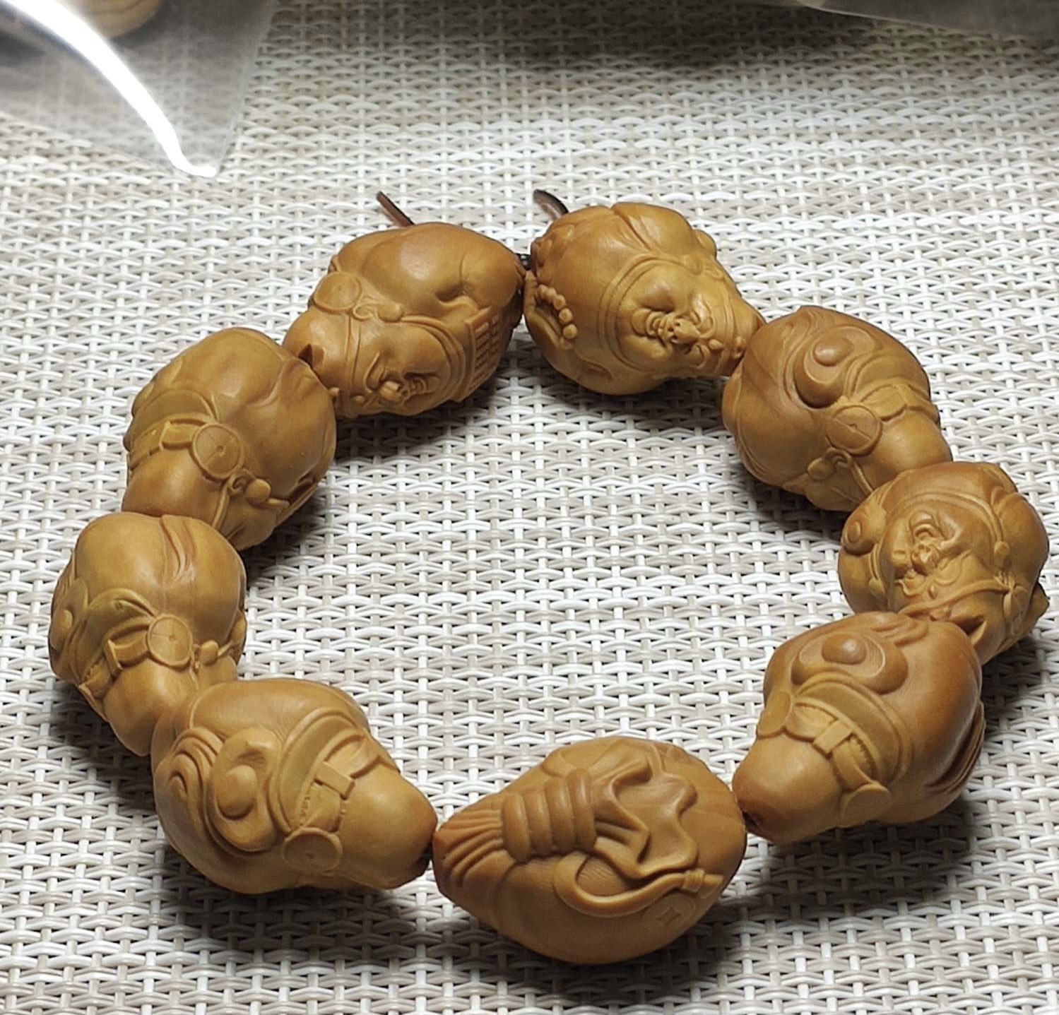 ルドラクシャオリーブ核彫刻恵比寿. 金銭を司る神171724 金銭を司る神171724 ルドラクシャオリーブ核彫刻恵比寿.