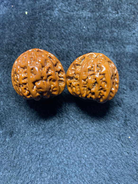 ご依頼No.338 遊ぶクルミ文玩核桃精配三角白狮子头核桃 文玩袋 セット 遊ぶ胡桃、文玩核桃、クルミ403935/38.5g その他素材 鏡淞堂260040