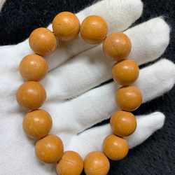 ルドラクシャ(菩提樹の実)オリーブ核彫刻羅漢18102811/40g ルドラクシャ(菩提樹の実)オリーブ核彫刻お金の神様17492769