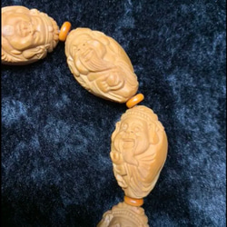 ルドラクシャ(菩提樹の実)オリーブ核彫刻お金の神様17492769 2枚目の画像