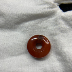 天然石南紅瑪瑙平安ボタン/ドーナツ型2043773/4.5g 6枚目の画像