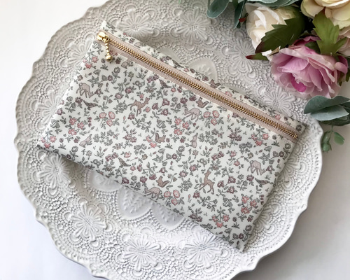 リバティ ラミネート リール式キーケース・メドウテイルズ フレンチ