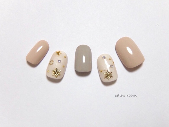 【No.041】ネイルチップ♡クリスマスネイル♡スノーボール♡オフホワイト ホワイトクリスマスネイル - yuu_Nail | minne 国内最大級の