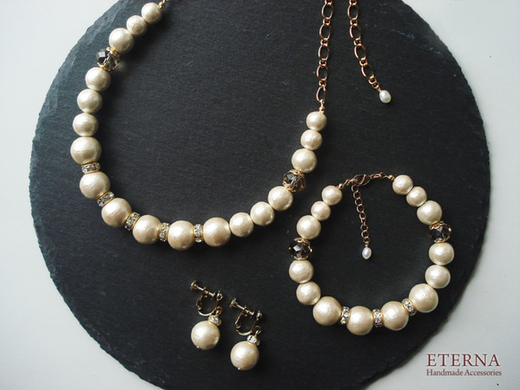 Necklace, bracelet and clip on earrings (夾式) set 第1張的照片