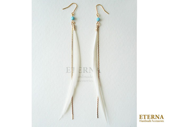 White goose quill with magnesite turquoise, hook earrings 第2張的照片