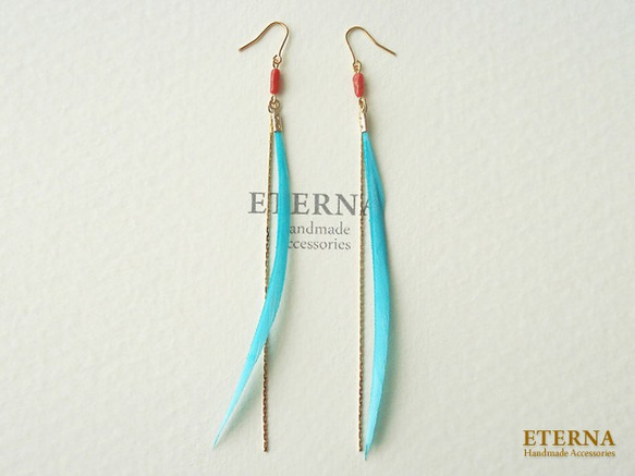 Blue goose quill with red coral, hook earrings 第2張的照片