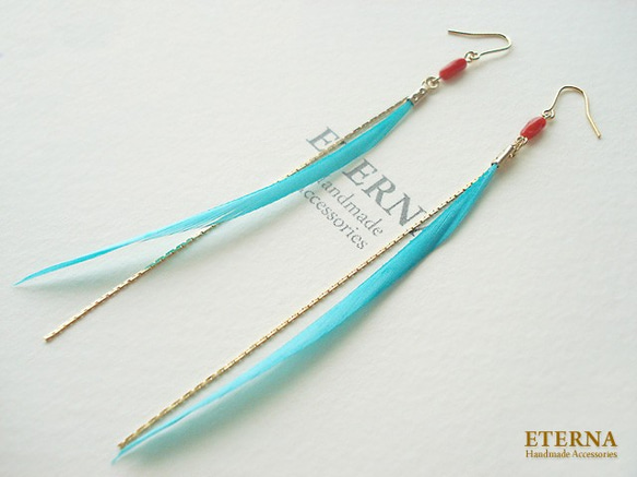 Blue goose quill with red coral, hook earrings 第5張的照片