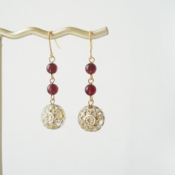 Garnet, antique style hook earrings 穿孔 第3張的照片