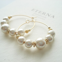 Cotton pearl and Metal Bead hoop earrings 穿孔耳環 第2張的照片