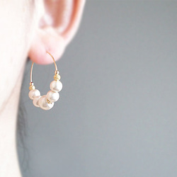Cotton pearl and Metal Bead hoop earrings 穿孔耳環 第4張的照片