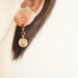 Garnet, antique style clip on earrings 夾式 第1張的照片