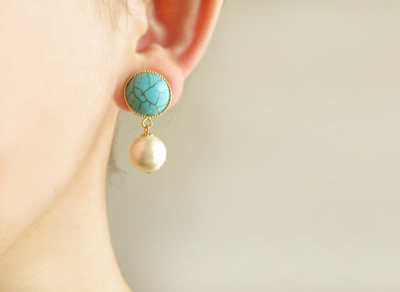 Stabilized turquoise cabochon and cotton pearl, clip on earr 第3張的照片