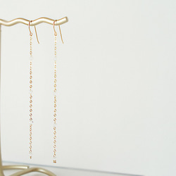 14KGF:White Topaz and long chain, hook earrings（穿孔） 第5張的照片