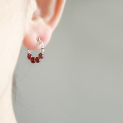 Garnet and Labradorite, tiny hoop earrings 夾式耳環 第4張的照片